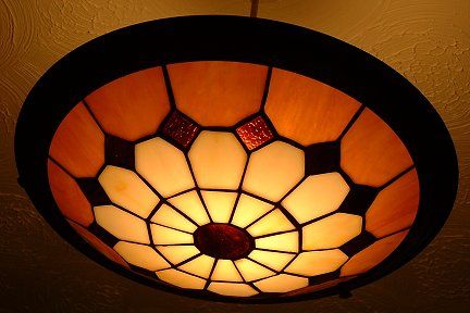 02 Lampshade - light on
Modern stained glass shade, unknown maker
Keywords: stained
