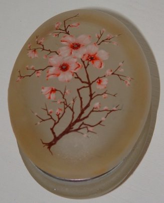 Glass pot with hinged lid
Made in Italy, 1990's. Transfer flowers design on lid
Keywords: Italy