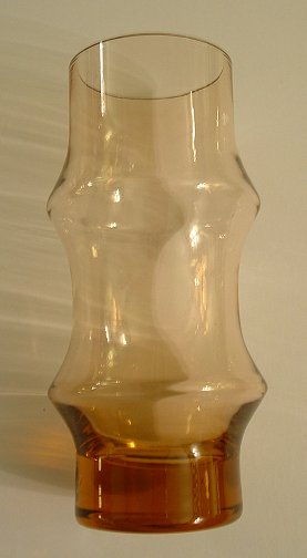 Tarbeklaas (Estonia) pinky/brown bamboo vase/tumbler, "Valli" pattern
