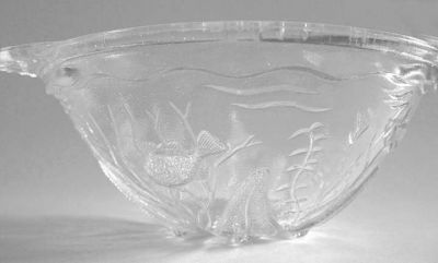 Unknown German fish-pattern bowl
Stamped Made in Germany on one handle, this is the small bowl from a fruit set
Keywords: Germany bowl