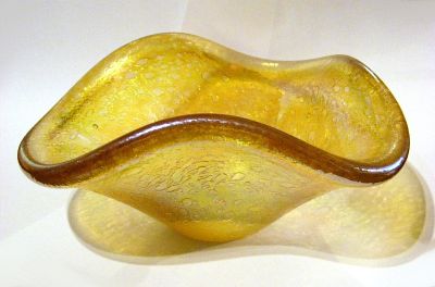 Heron Glass (Cumbria) bowl
Keywords: Heron Cumbria England bowl iridescent