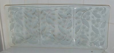 Chance Calypto tri-part plate
Tri-part serving tray in white Calypto pattern
Keywords: Chance slumped England Calypto Harris