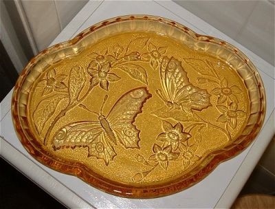 Sowerby Butterfly Tray
Amber tray for the Sowerby butterfly pattern trinket set
Keywords: Sowerby pressed England
